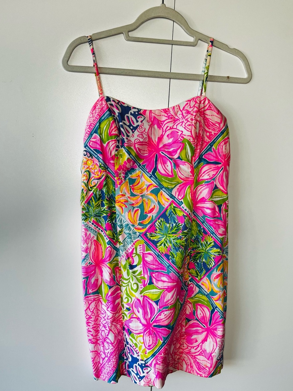 Lilly Pulitzer Shelly stretch dress Size 8 Pink Tropical Floral Bow Back